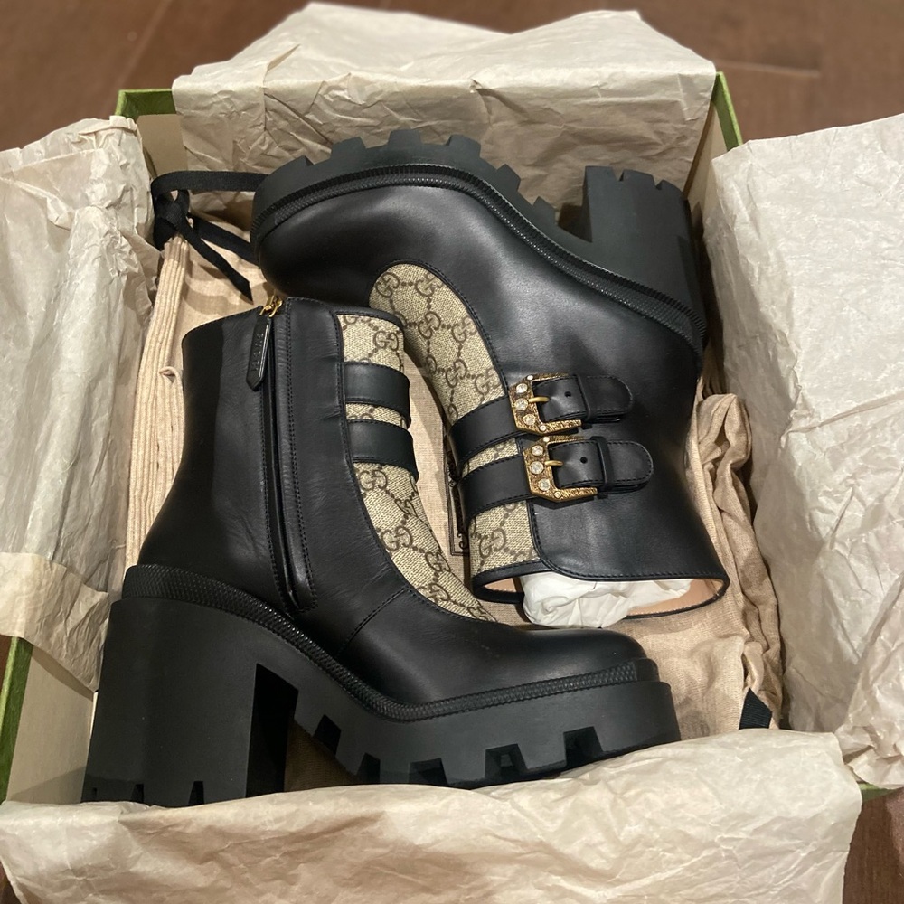 Gucci Black and Gold Patterned Heeled Boots - Picture 2 of 3